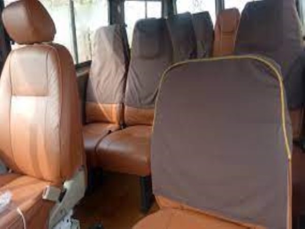  9 Seater Deluxe Tempo Traveller in Delhi